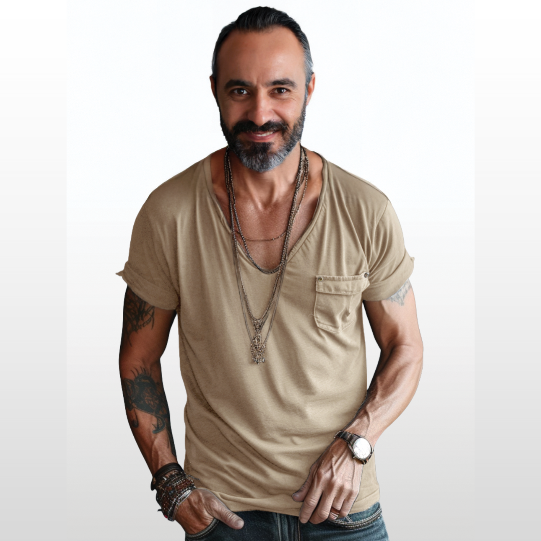 Logan – V-Neck Pocket Tee